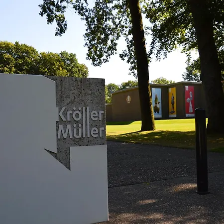 With Balcony In Veluwe Chalet